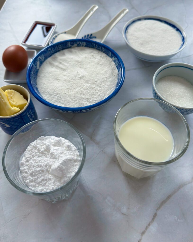 Ciągnące, sprężyste i inne niż klasyczne pączki - mochi donuts to idealna propozycja na tłusty czwartek. Ten japoński przysmak zachwyca charakterystyczną, ciągnącą konsystencją, nietypowym kształtem i żywymi kolorami. Sprawdź prosty przepis i zrób je w domu.